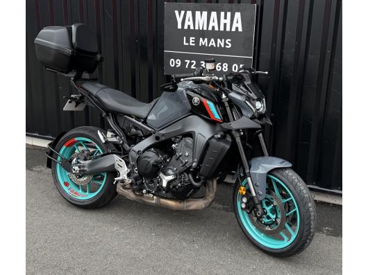 YAMAHA MT-09