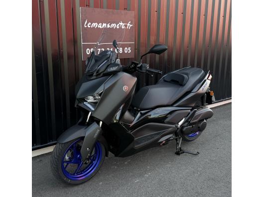 YAMAHA X-MAX 125