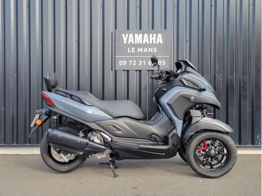 YAMAHA TRICITY 300