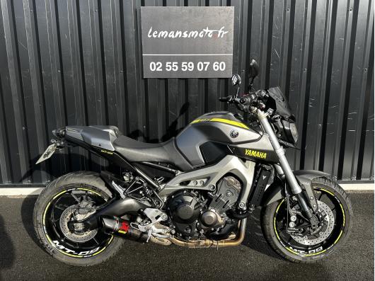 YAMAHA MT-09