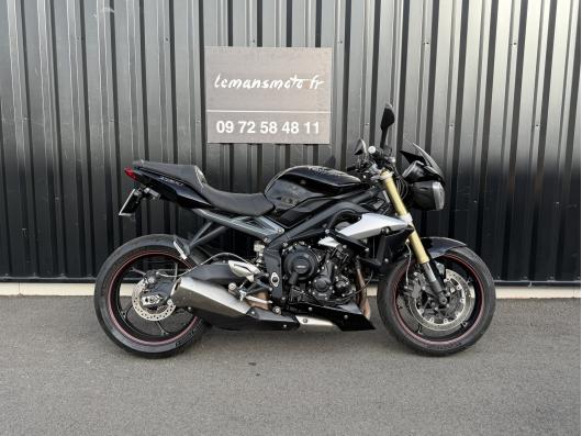 TRIUMPH STREET TRIPLE 675