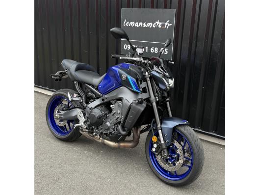 YAMAHA MT-09